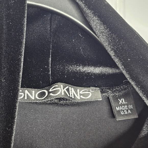 Sno Skins Women's Black Plush Velvet Turtleneck Sweater Size XL Pullover Cozy - Picture 6 of 10